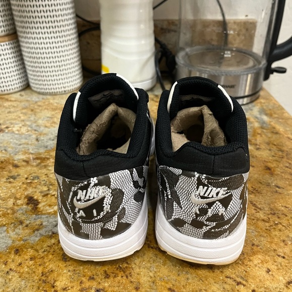 Nike Air Max 1 Ultra SP Black White size 7.5 - Picture 4 of 9